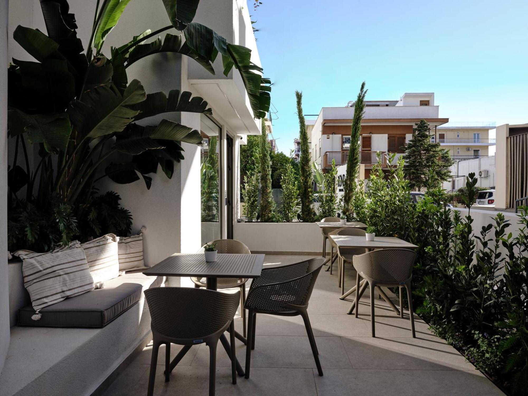 Bond Smart Living Suites Atenas Exterior foto